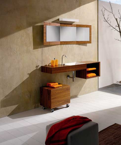 модерна баня с дървени мебели